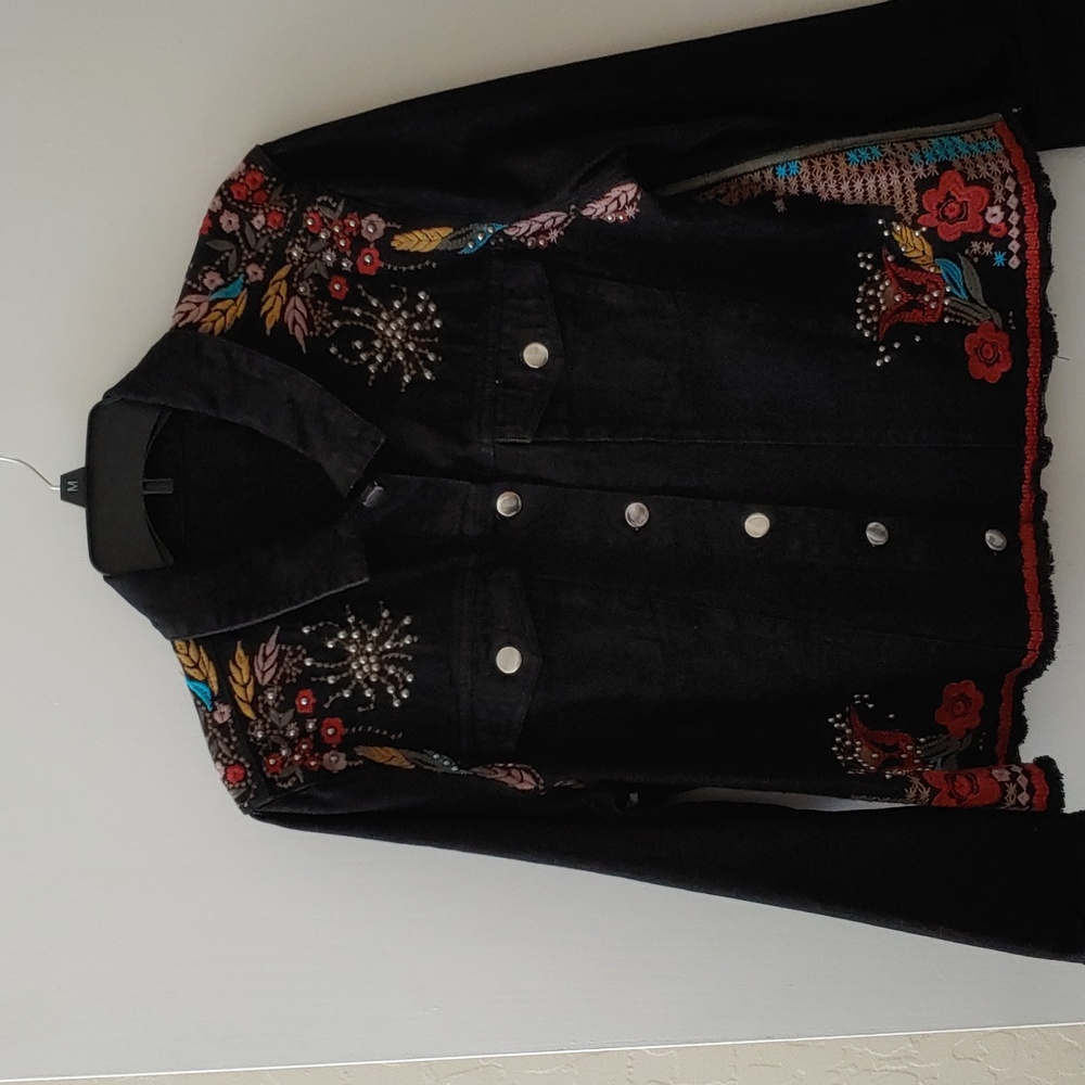 Heavy Denim western embellished jacket Size unknown. Text me for measurements.